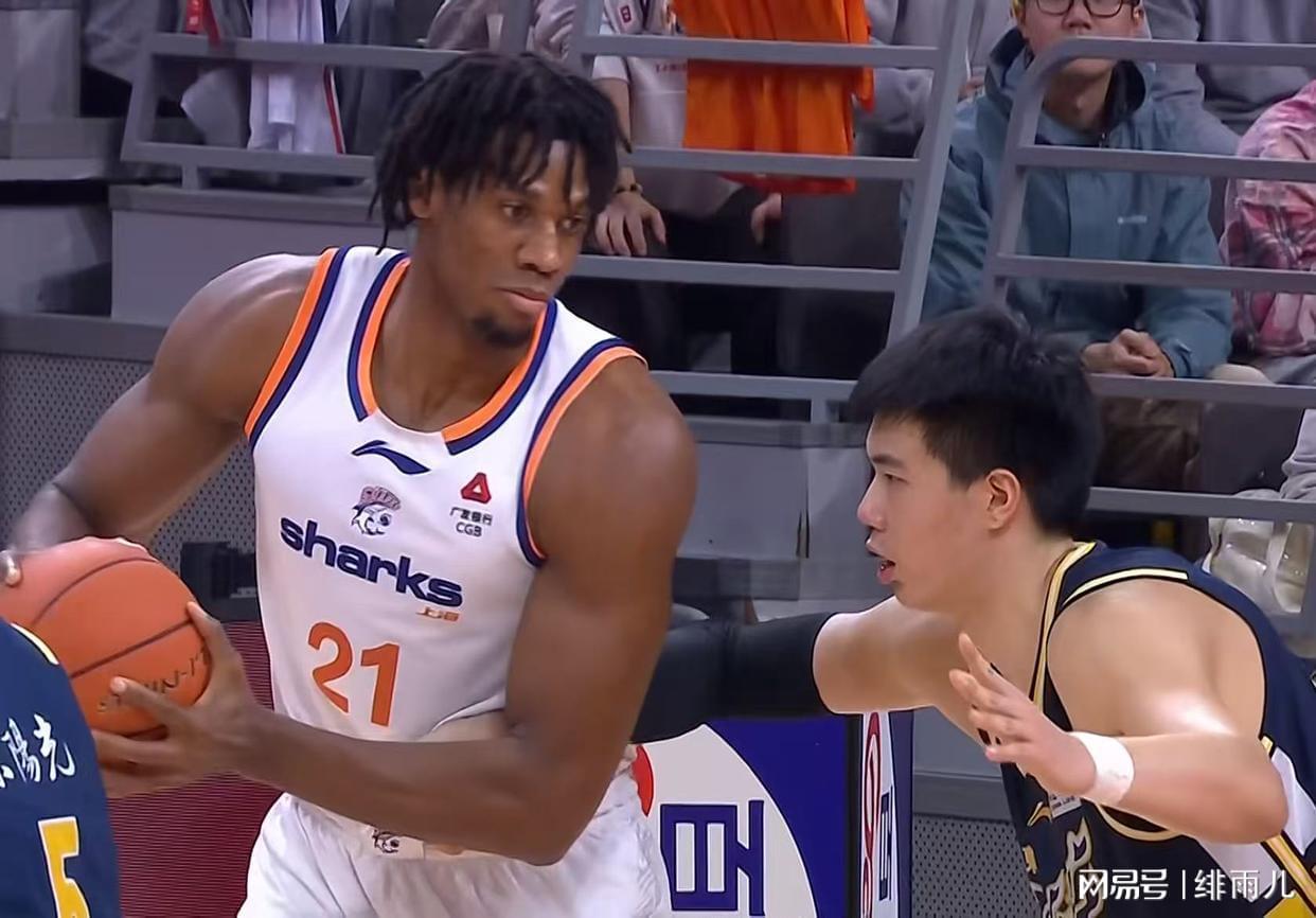 Kaiyun开云中国官网-不是奎因！广东队首个被裁外援曝光，杜锋钦点之人将离队？